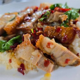 กะเพราหมูกรอบ