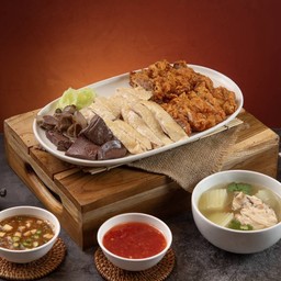 ไก่สับผสมจานกลาง