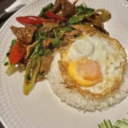 กระเพราเนื้อ