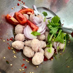 ยำกุ้งเด้งทรงเครื่อง