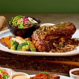 สเต๊กดูโอ้ริบส์ซอสเห็ดรวมพริกไทยอ่อน