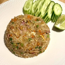 ข้าวผัดเบค่อน