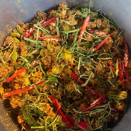 คั่วกลิ้งหมูสับ