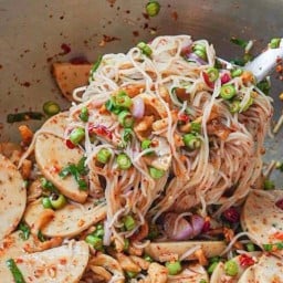 พอใจกิน ยำขนมจีน