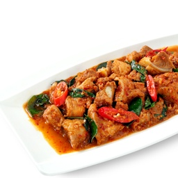 L ผัดพริกแกงเผ็ด
