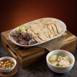 ไก่ต้มสับจานกลาง