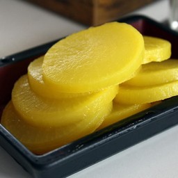 ทันมูจิ(หัวไชเท้าดอง)