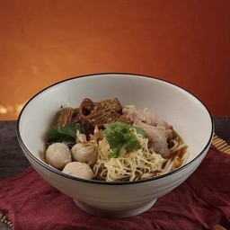 ก๋วยเตี๋ยวหมูทุกอย่าง(ชิ้น สด ตุ๋น)