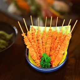 7980. DEEP-FRIED SPICY CHICKEN SKIN