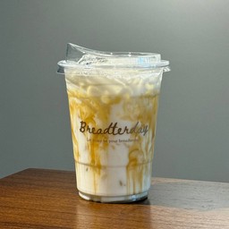 Caramel Milk (นมสดคาราเมล)