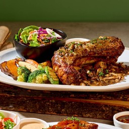 สเต๊กดูโอ้ริบส์ซอสเห็ดรวมพริกไทยอ่อน