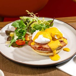 Egg Benedict with Ham and Bacon
