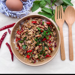 กะเพราเนื้อโคขุนรสเด็ด 🍃