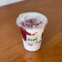 นมสดสตอเบอร์รี่