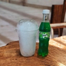 น้ำเขียว +น้ำแข็งแก้วโอ่ง
