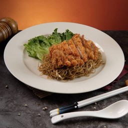 บะหมี่แห้งไก่ทอด