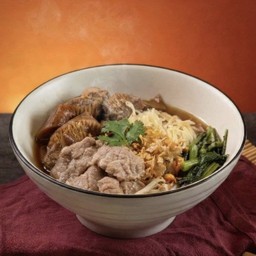 ก๋วยเตี๋ยวหมูสดหมูตุ๋น