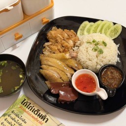 น้ำเงี้ยวลำปาง ขนมจีนแกงเขียวหวานไก่ฝีมือแม่ นราวดี ซิตี้ ปาร์ค