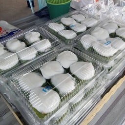 จุดเติมความหวาน แยกสนามเทนนิส