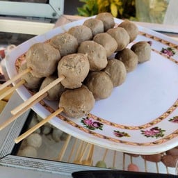 ลูกชิ้นคุณยายจุกปิ้งย่าง