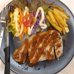 สเต็ก ลุงแว่น ตลาดโอโซนวัน