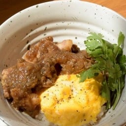 BLACK PEPPER BRAISED PORK ON RICE