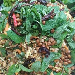 ยำแหนมเห็ดทอด