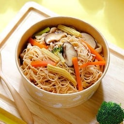 Chinese-Styled Fried Noodles - ผัดหมี่ซั่ว ( Size M )
