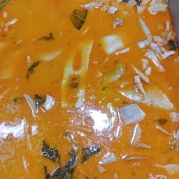 แกงไก่หน่อไม้เส้นเหลือง