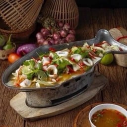 ปลาหมึกนึ่งมะนาว