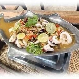 ปลาหมึกนึ่งมะนาว