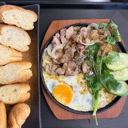 52 Bánh mỳ thạc บั๋นหมี่ถาด เนื้อ