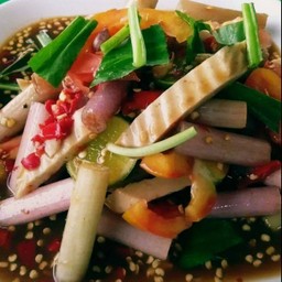 ตำสายบัวหมูยอ