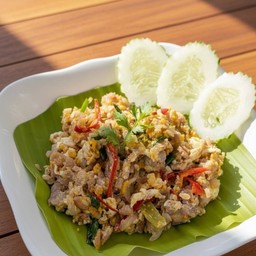 แหนมผัดไข่