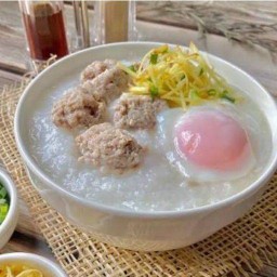 โจ๊กหมูหน้าโรงบาล