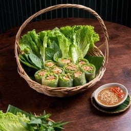 โรลแหนมเนืองผักสด