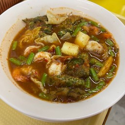 แกงส้มชะอมปลากะพงทอด