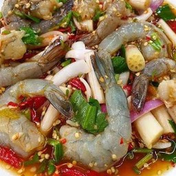 ยำไหลบัวกุ้งสด