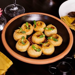 Pani Puri With Two Type Waters