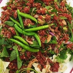 ก้อยเนื้อสับเล๋กๆ.(.ใส่มะนาวๆ.)..แบบแห้งๆรสจัด