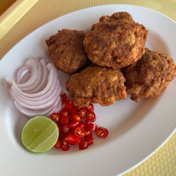 หมูทอดปลาเค็ม