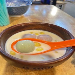 บัวลอย แปะกัวย นมสด