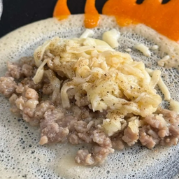 M4 หมูสับ+ชีส ซอสแม็กกี้