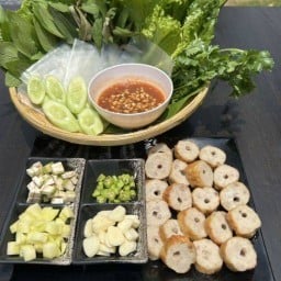 น แหนมเนือง