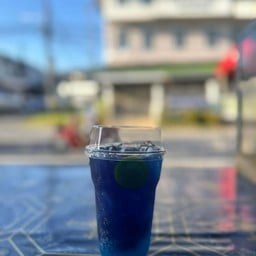 ร้านยำไก่แซ่บ