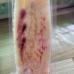 แซนวิชไส้หมูหยองปูอัดโบโลน่า