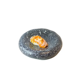 ซูชิแซลมอนเบิร์นสลัดไข่กุ้ง