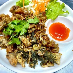 กบทอดกระเทียมพริกไทย