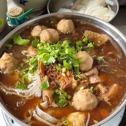 เนื้อรวมหม้อไฟ ( เนื้อรวมทุกอย่าง + เครื่องใน)