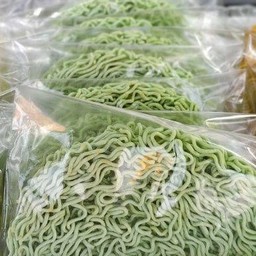 เส้นหมี่หยก